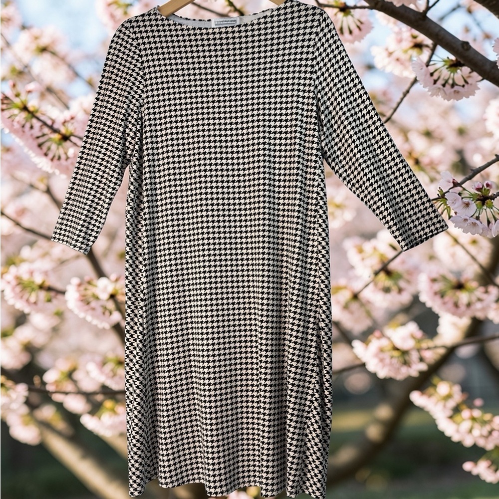 J Jill Wearever Size Medium Jersey Knit Black White Houndstooth Midi Dress